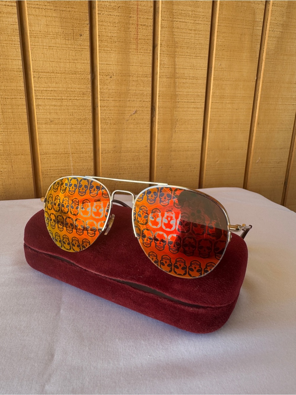 Gucci Brown and Gold Sunglasses in Branded Case - Picture 10 of 11